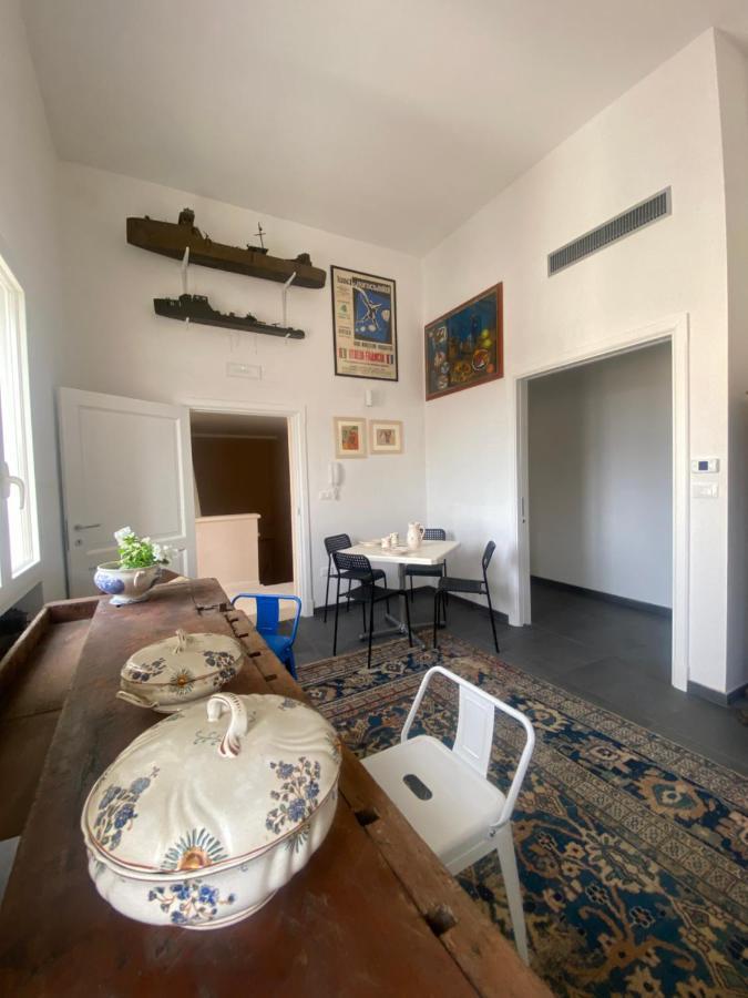 Bric A Brac Eclectic Rooms Уджано-ла-Кьеза Экстерьер фото