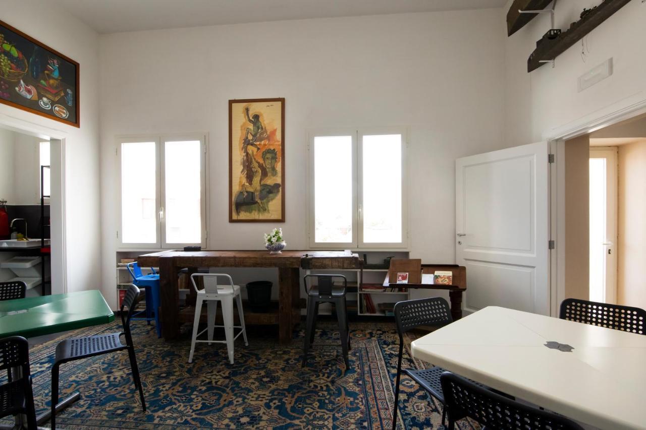 Bric A Brac Eclectic Rooms Уджано-ла-Кьеза Экстерьер фото